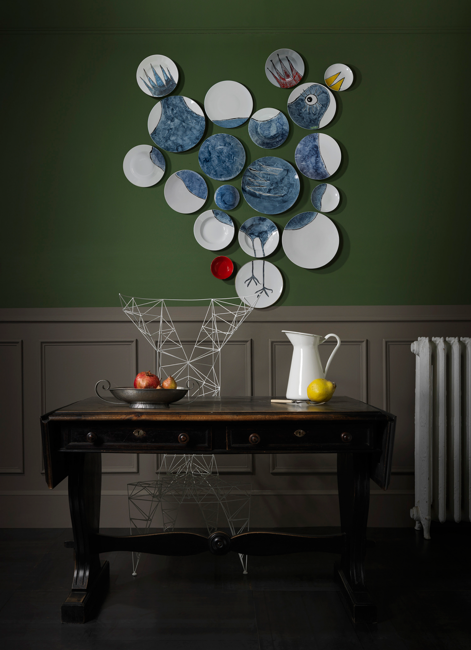 Non-sans-raison-porcelaine-de-limoges-vaisselier-mural-paula-juchem-The-Coco-Wall-Plates-2